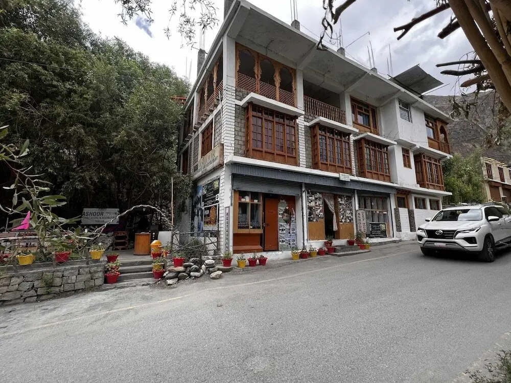 Turtuk Ashoor Guest House — фото 1