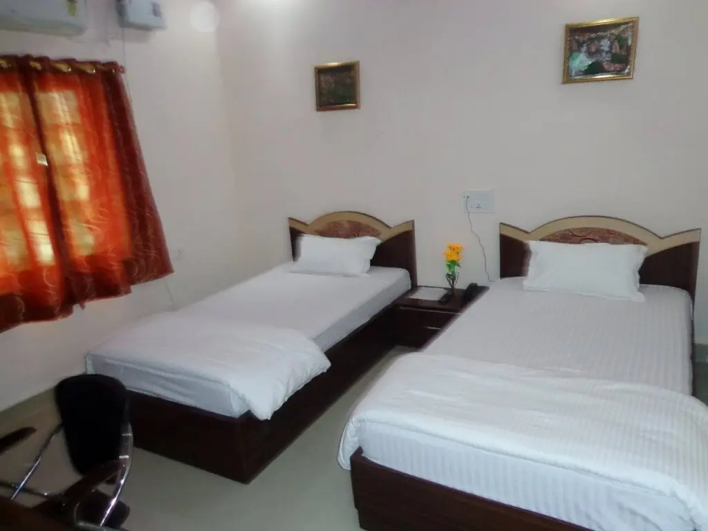 Бодх-Гая: Hotel Om International
