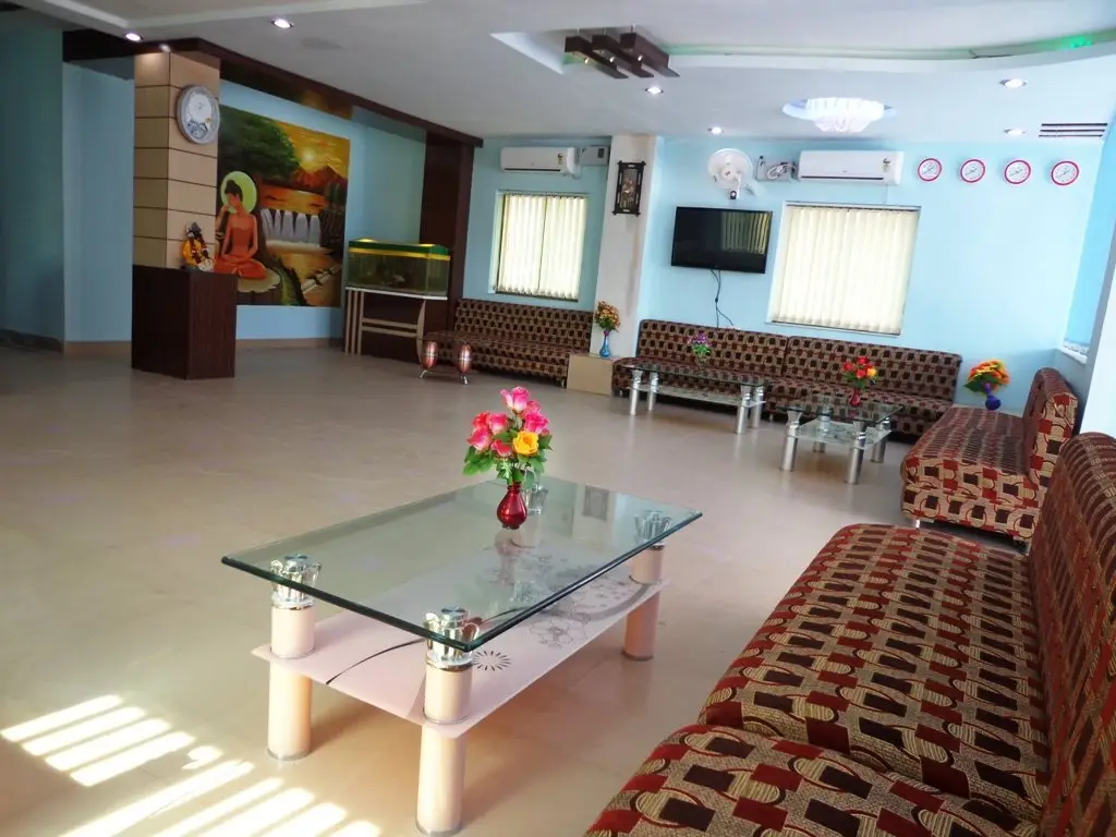 Бодх-Гая: Hotel Om International