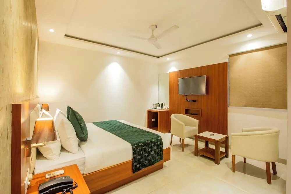 Нью-Дели: Hotel Arch Suites