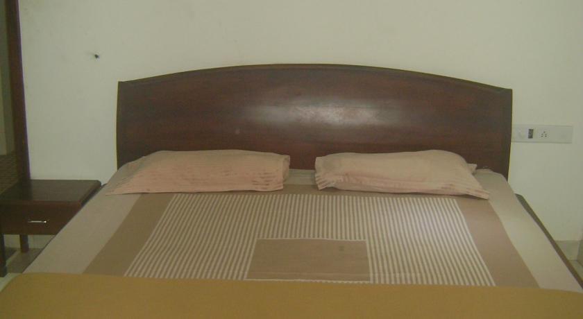 Эрамаллур: Malabar Plaza Residency