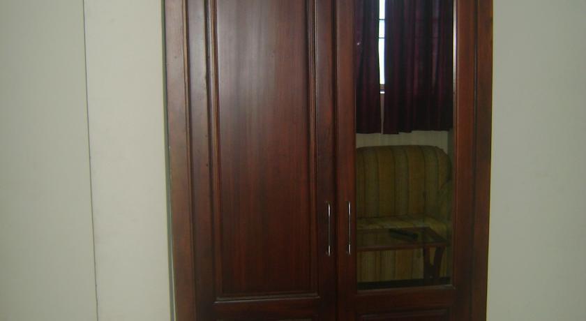 Эрамаллур: Malabar Plaza Residency