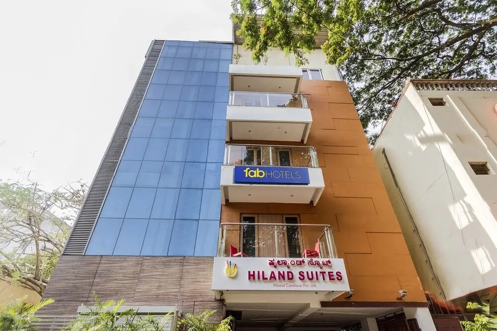 Fabhotel Hiland Suites — фото 1