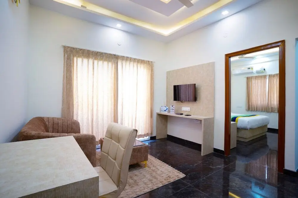 Бангалор: Treebo Galaxy Kings Suites, Hebbal