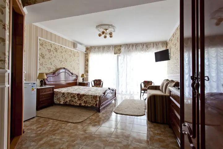 Малореченское: Longvina Guest House