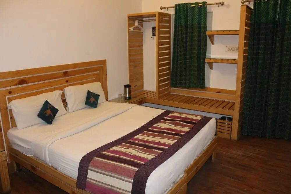 Алвар: Sparrow Inn Ankur