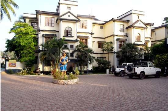 Анджуна: Maizons Lake View Resort