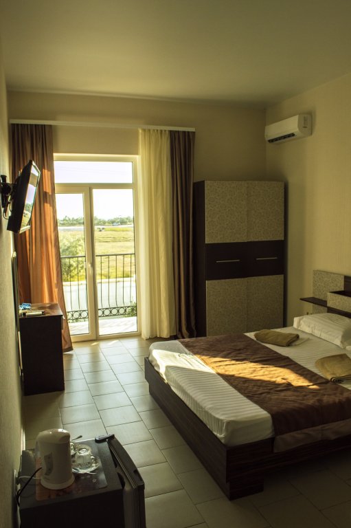 Штормовое: Strana Chudes Guest House
