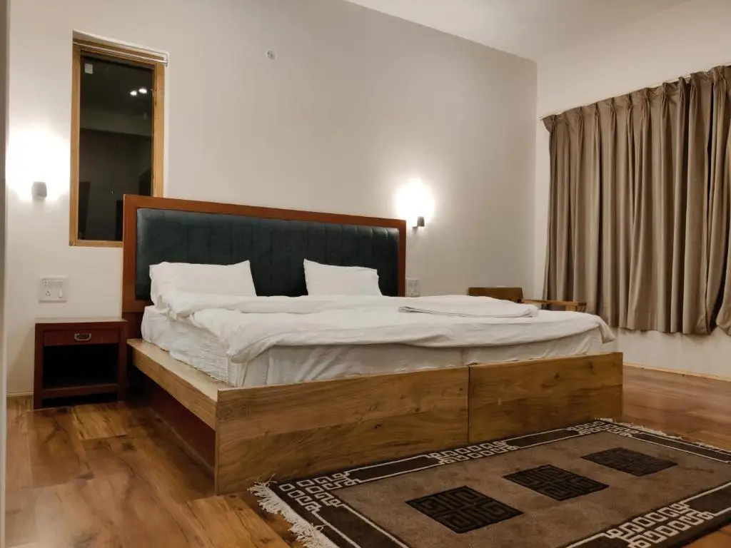 Лех: Rock Castle Residency