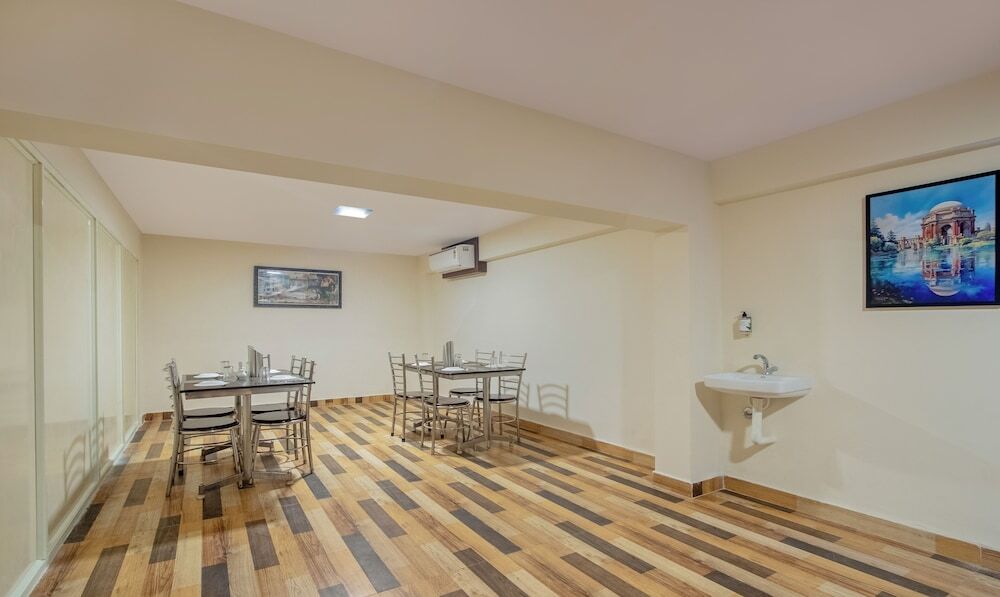 Висакхапатнам: Treebo Marina Grand Railway station