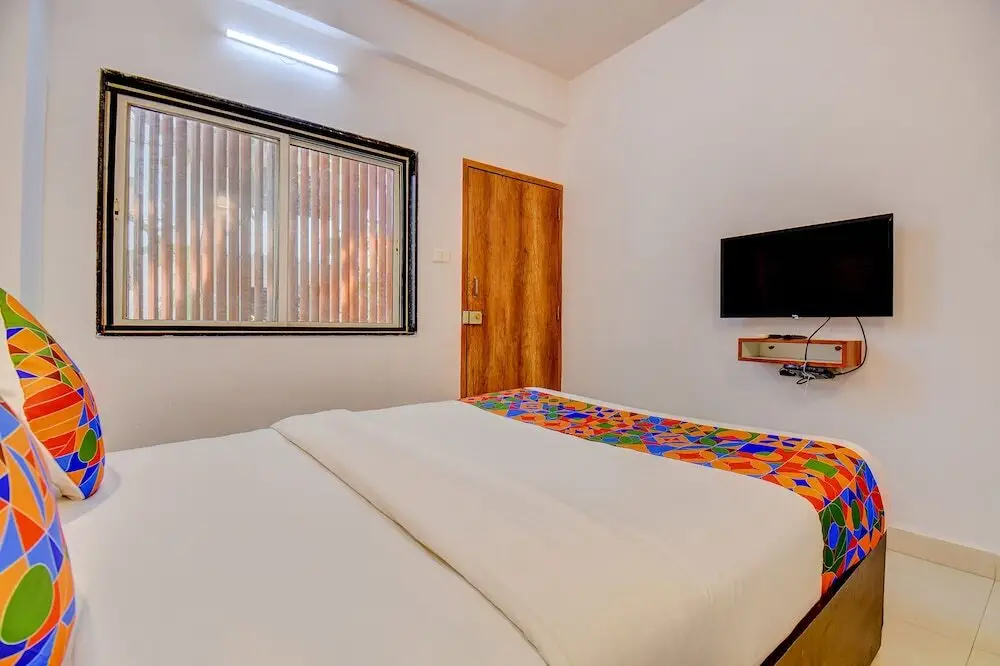 Пуна: FabExpress Sky Inn