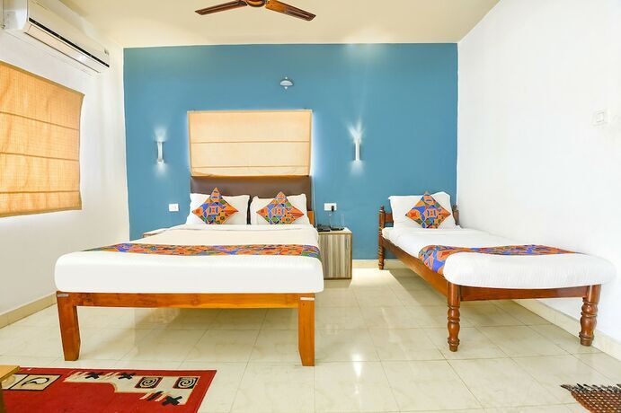 Кандолим: FabHotel Benz Destination Resort