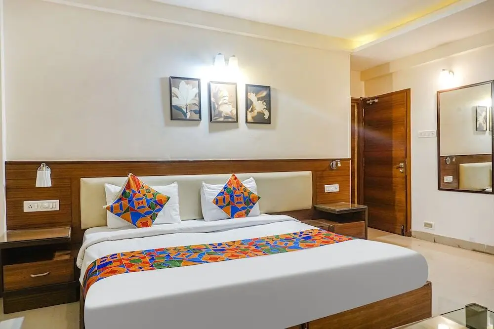 Пуна: Fabhotel Irish