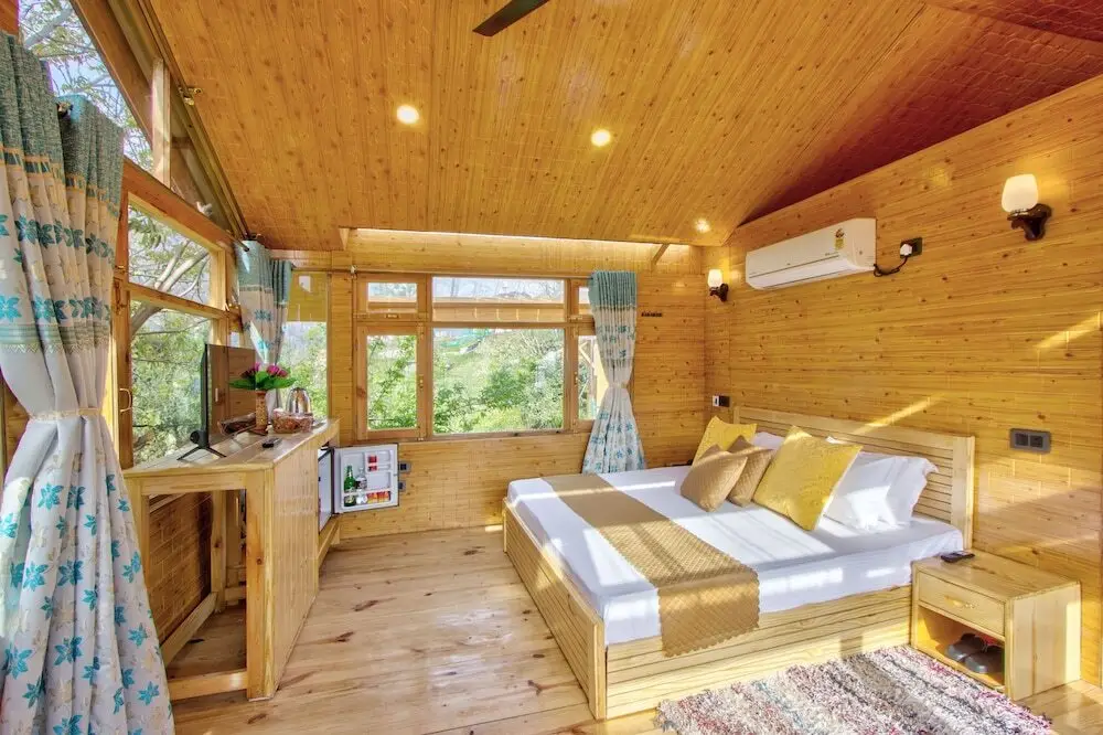 Касоль: Regal Retreat
