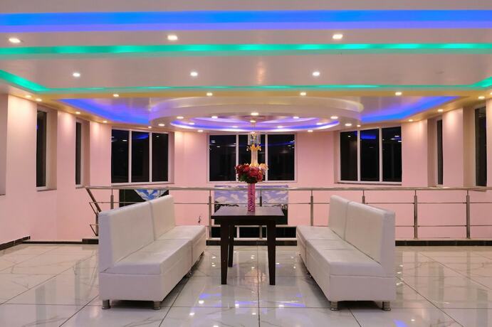 Бир: Fabhotel Pink Park