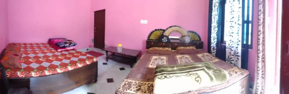 Чамоли: Kartiky homestay & restautant Gopeshwer