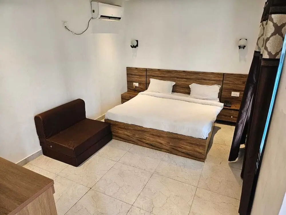 Вриндаван: Vrindavan Resort