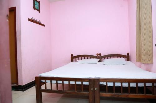 Кумили: Green Lake Inn