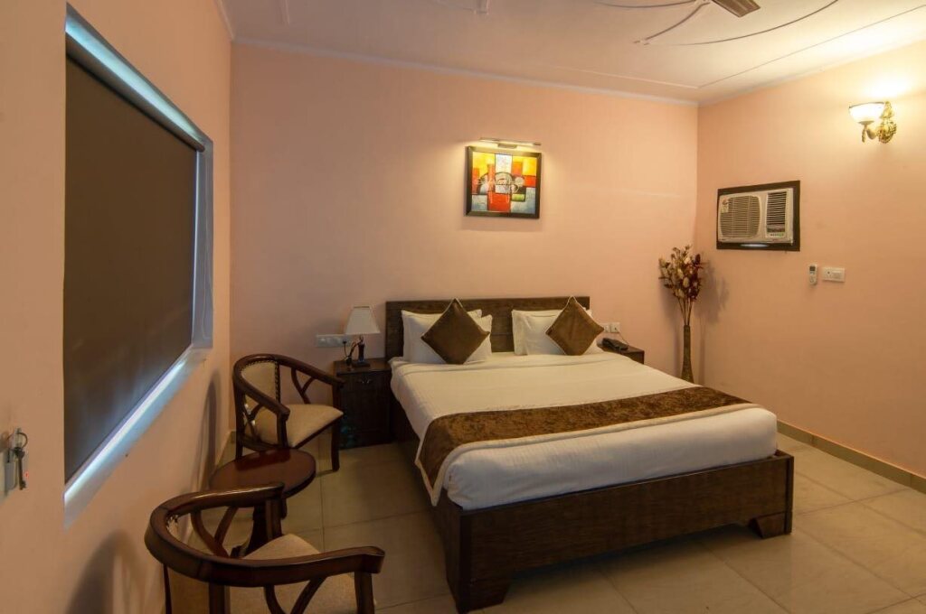Наинитал: Corbett D Resort