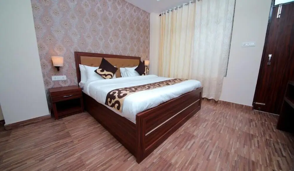 Техри: Amritara Social Palace