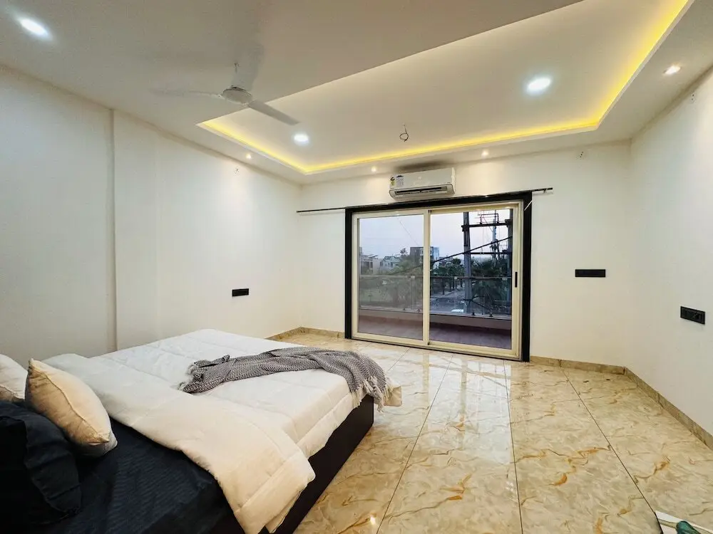 Индаур: HE Azure 3BHK Bunglow Nr Apollo DB City