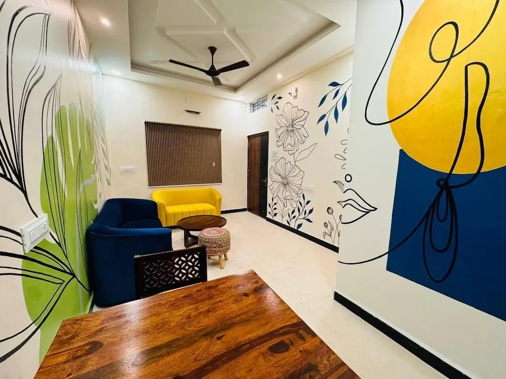 Удджайн: Home Escape 2BHK Retreat Pvt Home