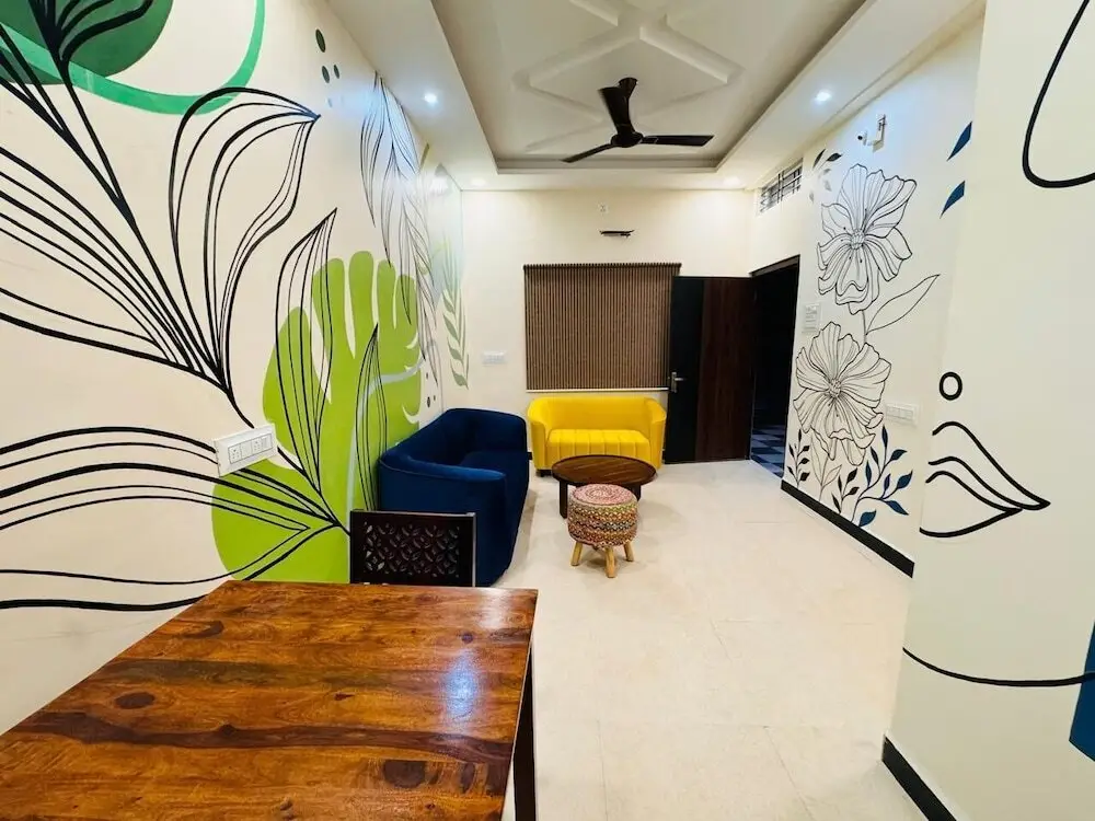 Удджайн: Home Escape 2BHK Retreat Pvt Home