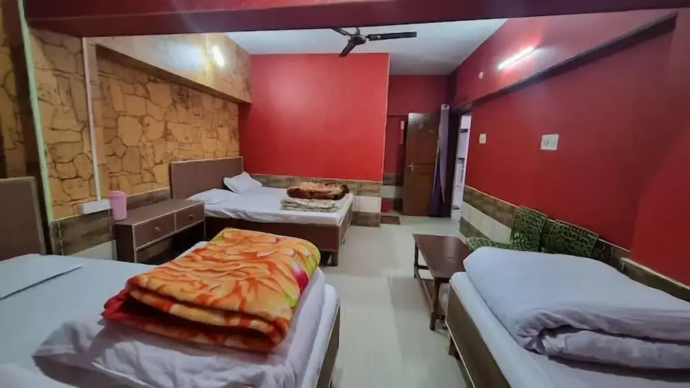 Чамоли: J M S Guest House