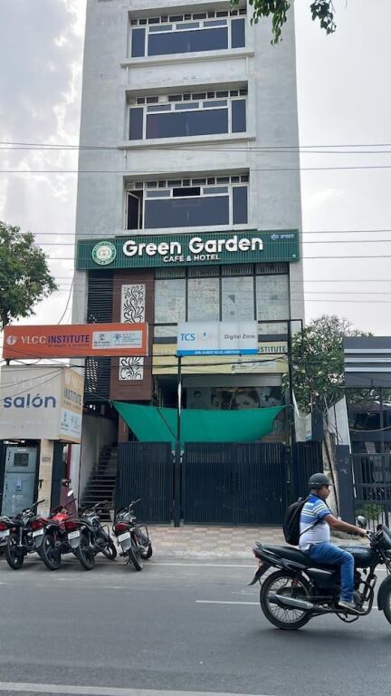Green Garden Cafe & Hotel — фото 1