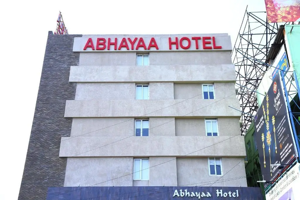 Abhaya Grand Hotels — фото 1