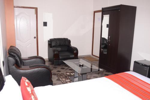 Шиллонг: Best Holiday Inn