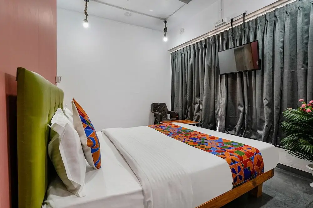 Сурат: Fabhotel Sky City