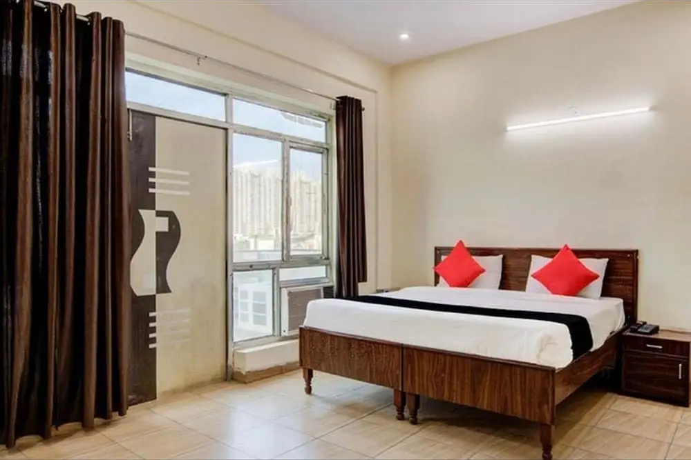 Нойда: Hotel Casa Florence By GRB