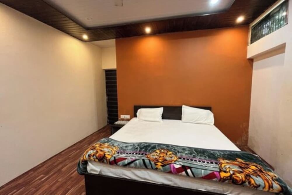 Бхубанешвар: Goroomgo Moonlight Guest House Bhubaneswar