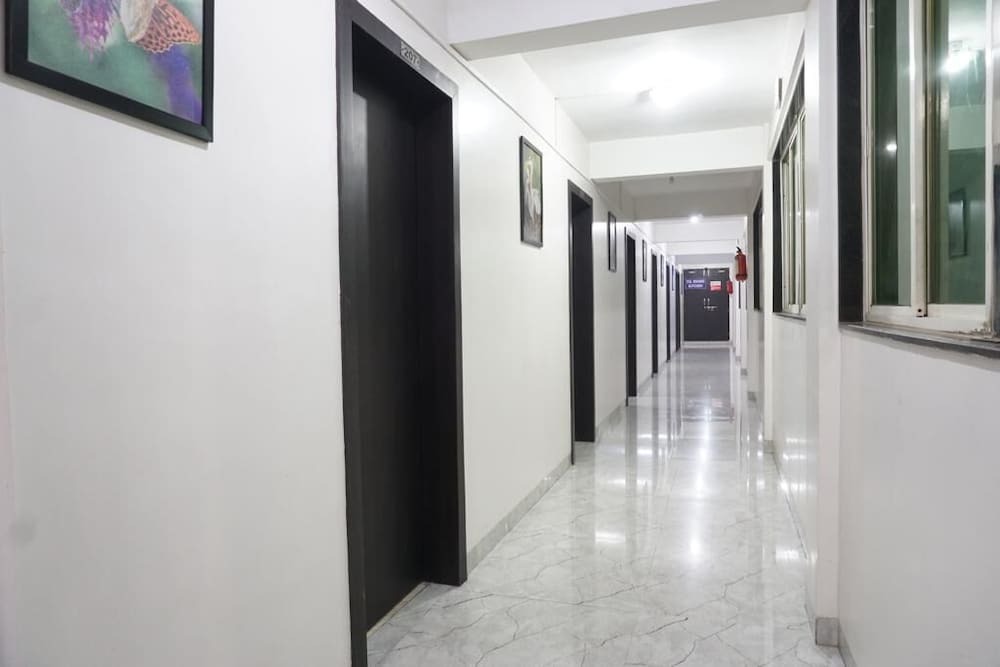 Пуна: Hotel Viraj