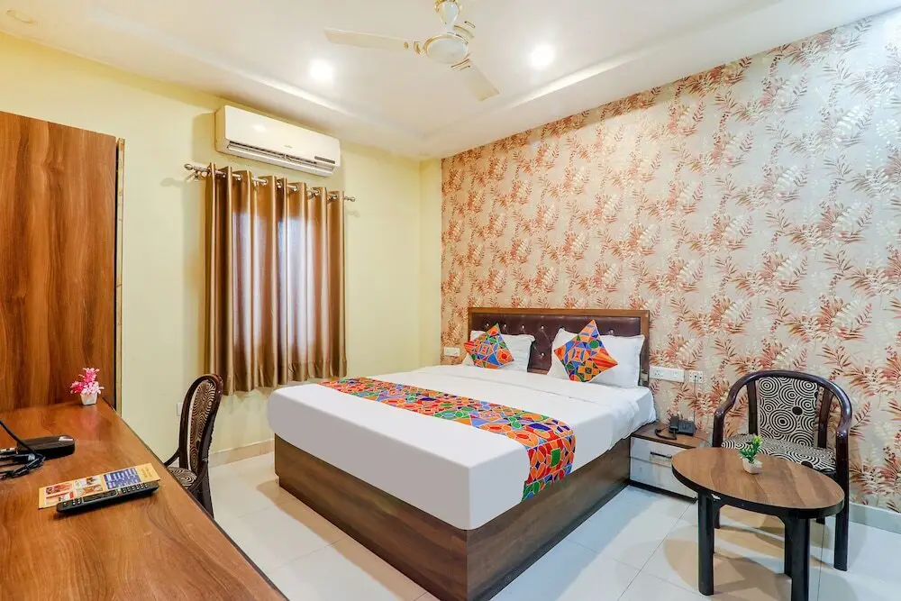 Лакхнау: Fabexpress Grand Inn