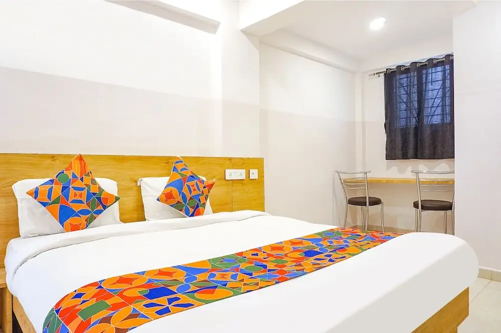 Пуна: Fabhotel Saffron Inn I