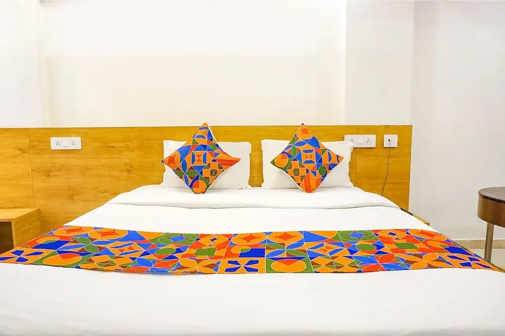 Пуна: Fabhotel Saffron Inn I