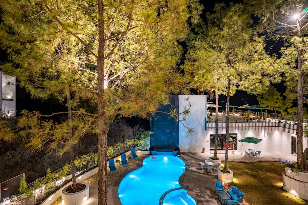 Казаули: Velmore Kasauli Operated by Royal Orchid