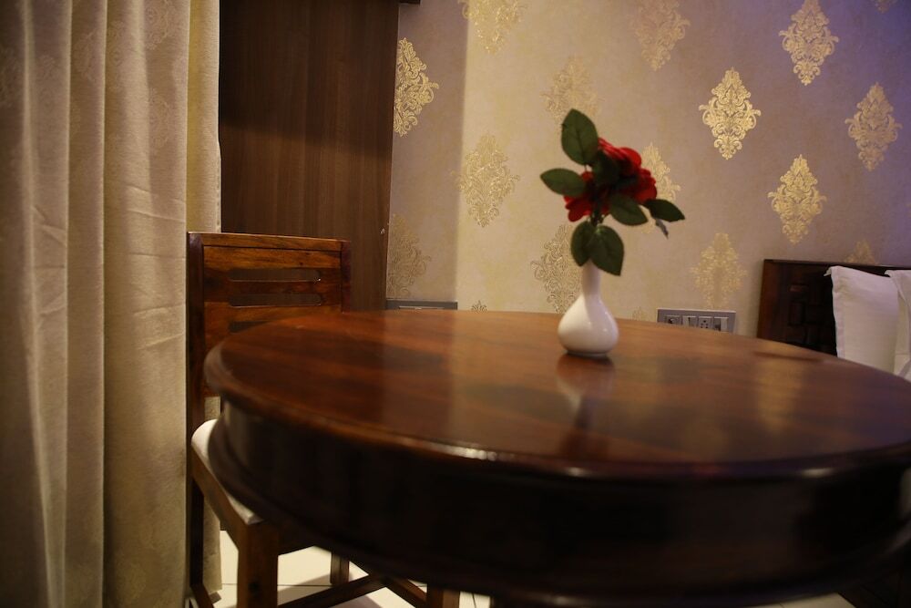 Бангалор: Rajathadri Royal Inn