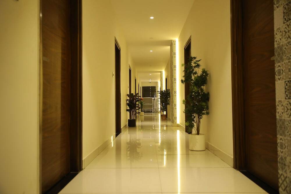 Бангалор: Rajathadri Royal Inn