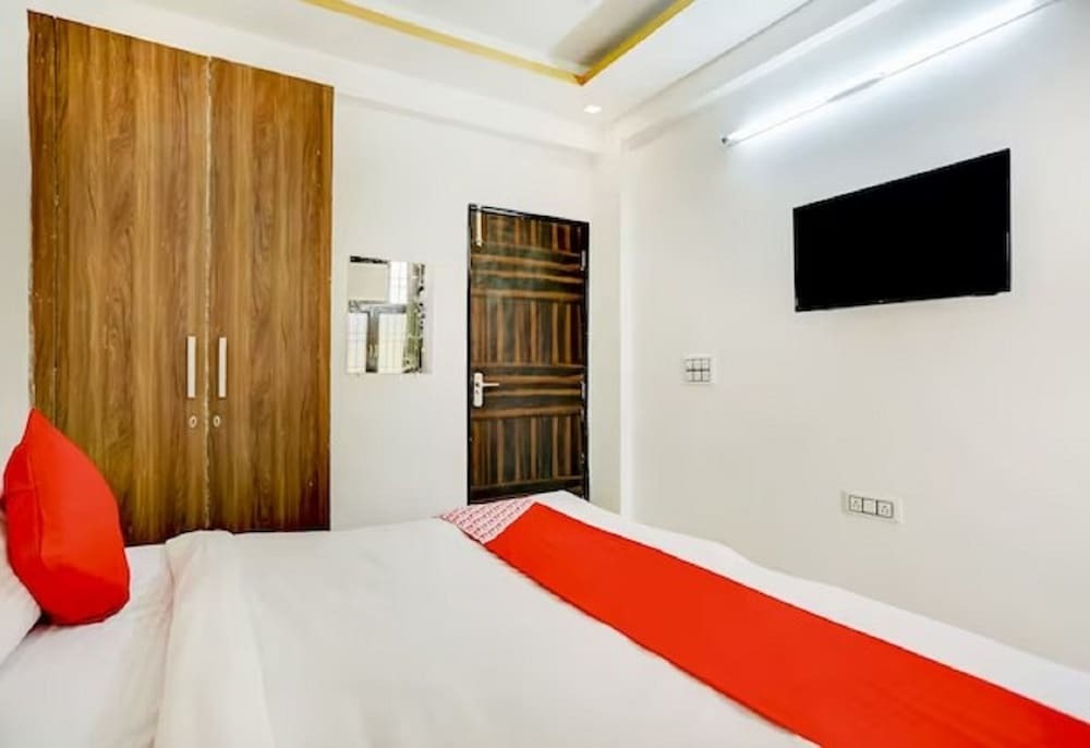 Hotel Golden Inn — фото 1
