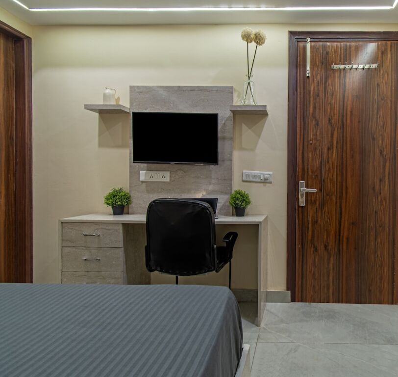 Бангалор: Wandr Taurus - Sarjapur, Vaishnavi Tech Park, Manipal Hospital