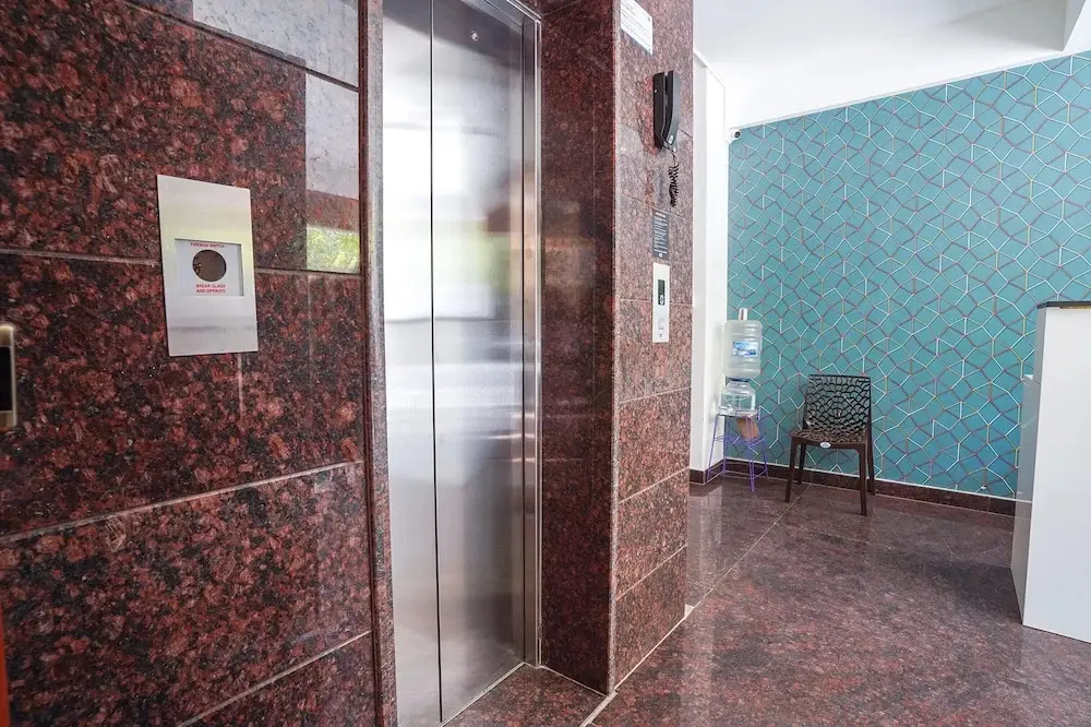 Бангалор: Fabhotel Royal Platinum Suites