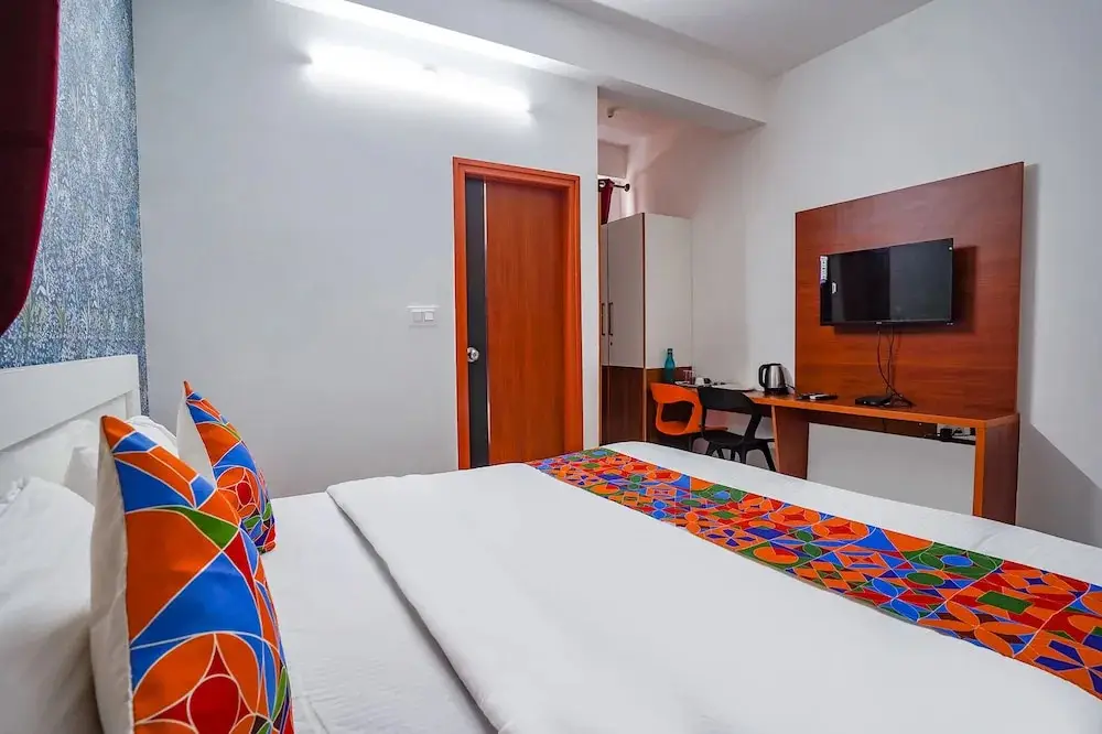 Бангалор: Fabhotel Royal Platinum Suites