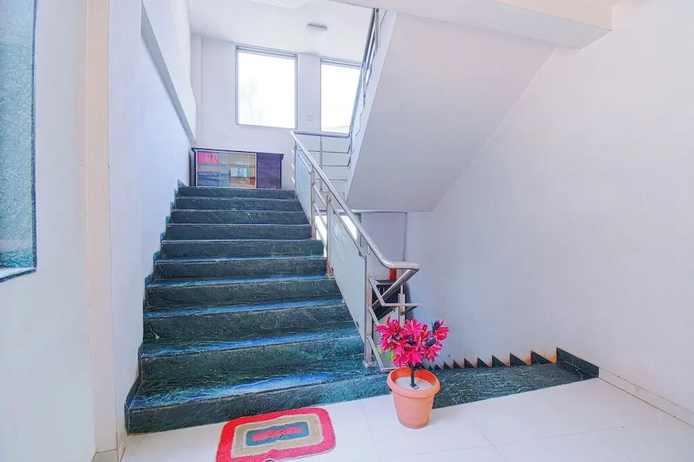 Пирангут: Fabhotel Saiba Residency