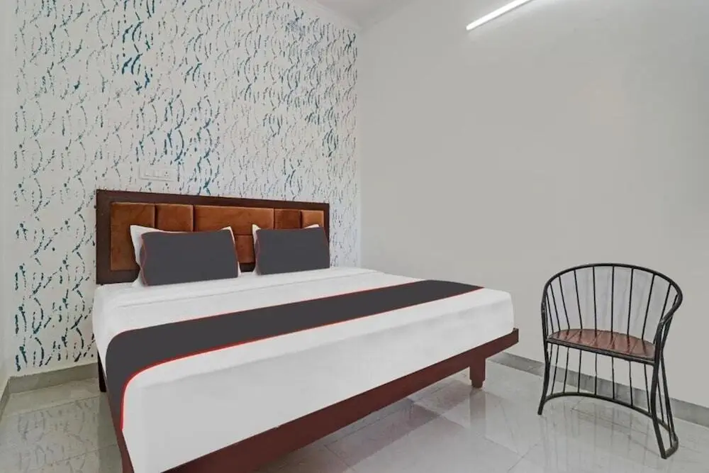 Дехрадун: Chaudhary Guest House