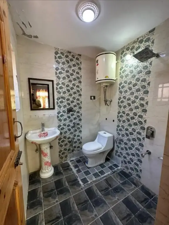 Шринагар: Goroomgo Hotel Zulfikar Srinagar
