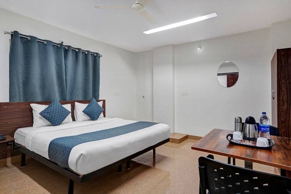 Хидерабад: iROOMZ Fusion Inn Suites