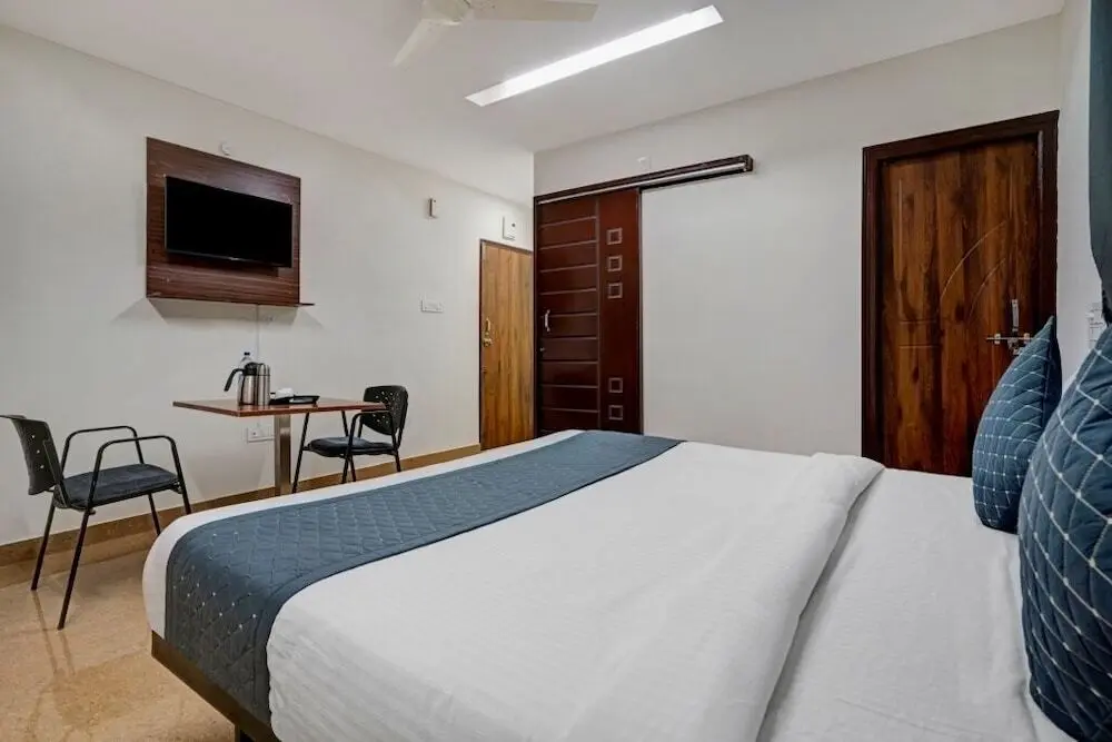 Хидерабад: iROOMZ Fusion Inn Suites